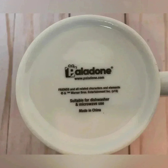 FRIENDS Coffee Tea Mug by Paladone - Picture 2 of 10